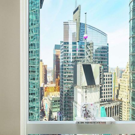 Hilton Garden Inn New York - Times Square Central Экстерьер фото