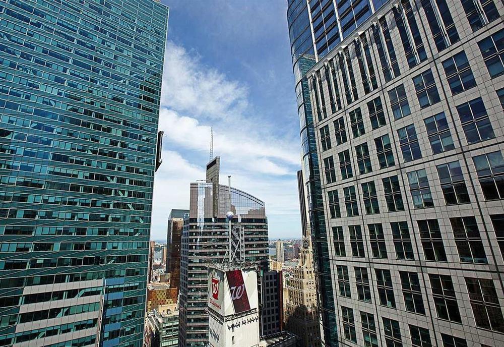 Hilton Garden Inn New York - Times Square Central Экстерьер фото